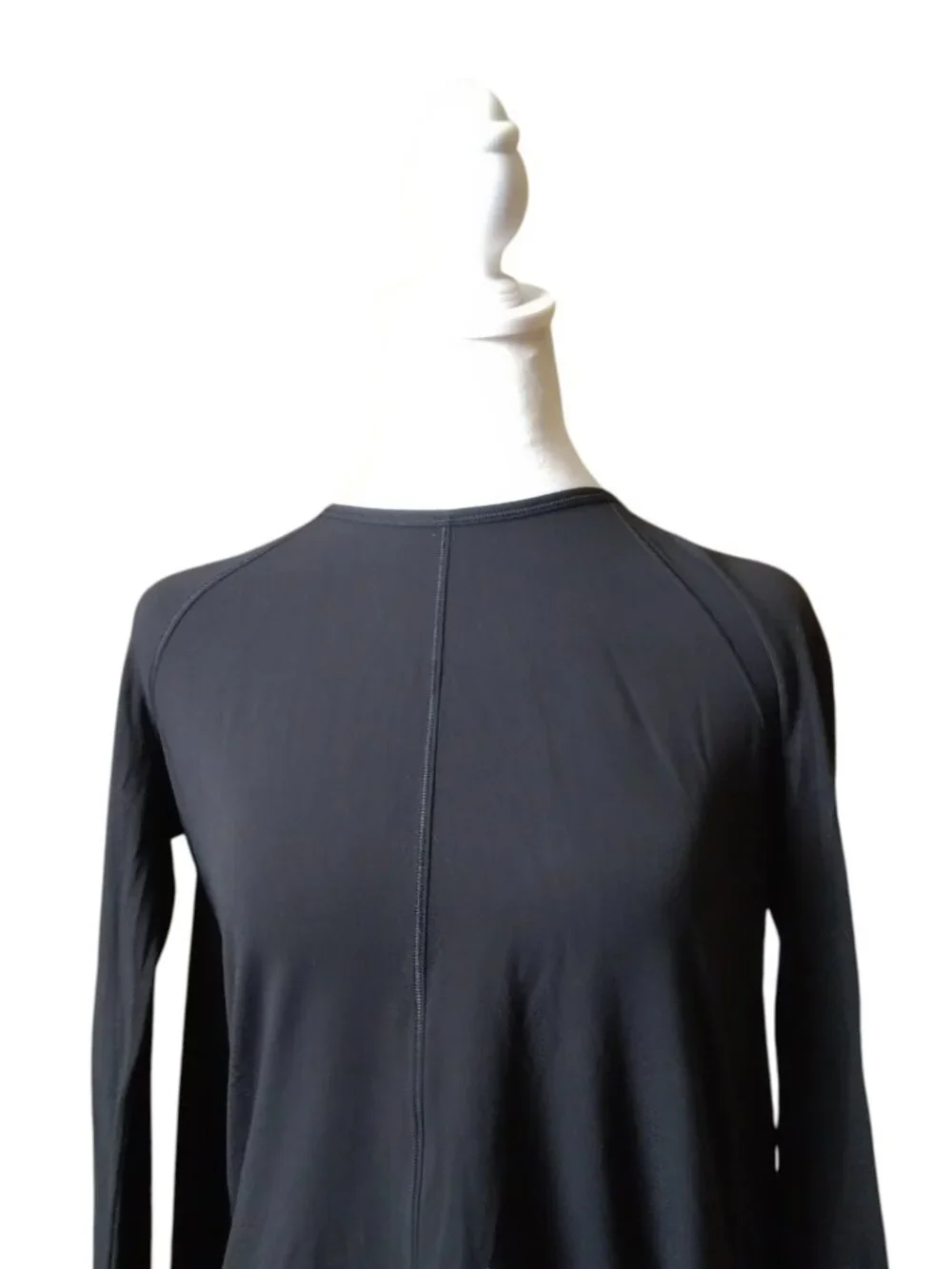 Lululemon Making Moves Black Long Sleeve Top Size 4? Activewear Athletic Running - Picture 3 of 7
